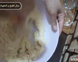 صورة لخطوة 1 من وصفة مطلوع السميد من اروع مايكون أخف من القطن ولذيذ جداً