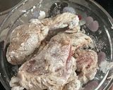 Hình bước làm 2 của món Sandwitch trứng + ba rọi chiên giòn cho bữa sáng