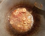 Foto langkah ke 2 dari resep Udang masak asam jawa.