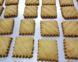 Foto langkah ke 3 dari resep Lemon butter cookies.