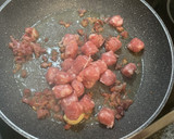 Foto del paso 2 de la receta: Arroz con salchichas y jamón - improvisado y muy apañado 😂😂