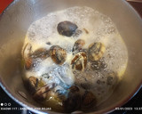 Foto del paso 4 de la receta: Acelgas con almejas y especias