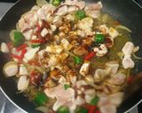 Foto langkah ke 4 dari resep Ifu Mie Cah Ayam Pedas.