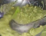 A picture of step 2 of Green chicken sandwich cake.