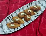 A picture of step 5 of Ranga Aloor Puli Pithe or Sweet Potato Fried Dumplings.