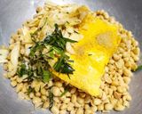Foto langkah ke 1 dari resep Kacang Bawang Margarin 20 Menit.