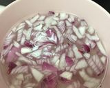 Foto del paso 1 de la receta: Salsa de palta con cebolla 🧅