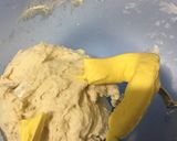 Foto langkah ke 3 dari resep Donat Maizena lembut(tanpa telur).