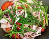 A picture of step 3 of Stir-Fried Cuttlefish.