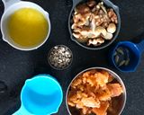 मिक्स ड्राई फ्रूट (बदाम,काजू,अक्रोड) बर्फी/चिक्की mix dryfruit chikki recipe in marathi) रेसिपी स्टेप 1 फोटो 