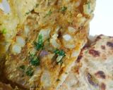 A picture of step 4 of Besan paratha.