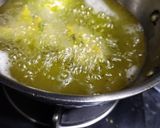 A picture of step 5 of Crispy corn onion fritters.