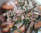 Foto del paso 3 de la receta: Yuquitas rellenas con Lomo Saltado🇵🇪