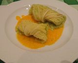 Foto del passaggio 6 della ricetta Involtini di verza con patate e scamorza su letto di vellutata di zucca