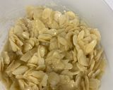 Foto del paso 1 de la receta: Galletas de almendra laminada
