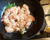 Foto del paso 1 de la receta: Pollo con vino garnacha & puerros... #caminodesabores