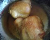 Foto del paso 3 de la receta: Pollo enchilado en adobo con nopales