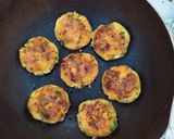 Foto langkah ke 3 dari resep Perkedel kentang tanpa telur.