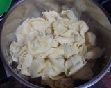 Foto del paso 2 de la receta: Pansotti (pasta) al queso
