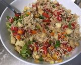 Une image de l'étape 10 de Salade de riz au thon, légumes et feta sauce truffée.