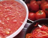 Une image de l'étape 1 de Sauce de tomates aux herbes de Provence.