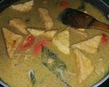Foto langkah ke 5 dari resep Semur Kuah Isi Bola Daging, Tahu Coklat, dan Kentang.