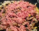 Foto del paso 3 de la receta: Macarrones de espelta con maíz, champiñones y oliva negra