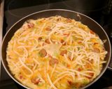 A picture of step 4 of Omelette ala Teresa😍😋😎.