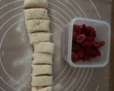 Málnával töltött Daramixes keto túrógombóc recept fázis 2 fotója