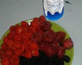 Foto langkah ke 1 dari resep Mix berry yogurt.