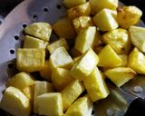 Foto langkah ke 1 dari resep Sambal Goreng Kentang Ati.