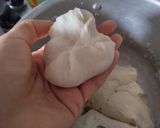 Foto del paso 4 de la receta: Pancitos🥰 de queso🧀 y jalea🍑 de guayaba🥐🧇🍯😜