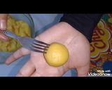 صورة لخطوة 7 من وصفة معمول العيد بالحليب المكثف المحلي