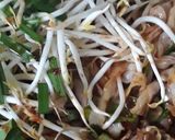 Gambar langkah 5 resipi Kuey Teow Goreng.