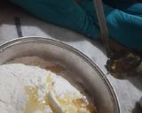 A picture of step 3 of Tandoori Roti.