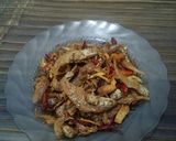 Foto langkah ke 4 dari resep Oseng ikan asin bulu ayam.