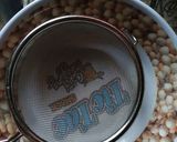 Foto langkah ke 2 dari resep Dalgona coffe no mixer no pegel.