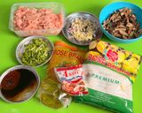Foto langkah ke 1 dari resep Isian Ayam Jamur (isian bacang).
