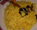 Foto langkah ke 2 dari resep Sarapan nikmat: Nasi kuning very simple n cpt.