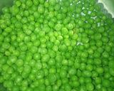 A picture of step 2 of Green Peas and Paneer Curry.
