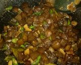 Foto langkah ke 4 dari resep Tumis Cecek Bumbu Kecap.