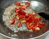 A picture of step 2 of Puffed Rice Pulao.