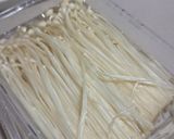 Foto langkah ke 1 dari resep Sup Tahu Enoki.