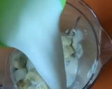 A picture of step 2 of Banana Smoothie.