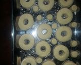 A picture of step 5 of Fluffy doughnuts. 🍩.