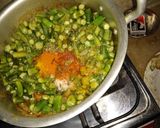 A picture of step 6 of Bhindi ki bhujya.