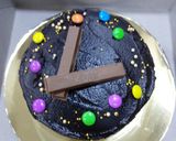A picture of step 5 of Chocolate kitkat cake.