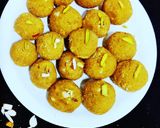 बेसन के गुड़ वाले लड्डू (besan ke gur wale ladoo recipe in Hindi) रेसिपी चरण 4 फोटो