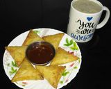 A picture of step 4 of Cheese Paneer Samosa.