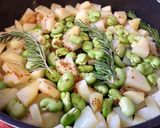 Une image de l'étape 3 de Ragoût de pommes de terre, fèves et romarin.